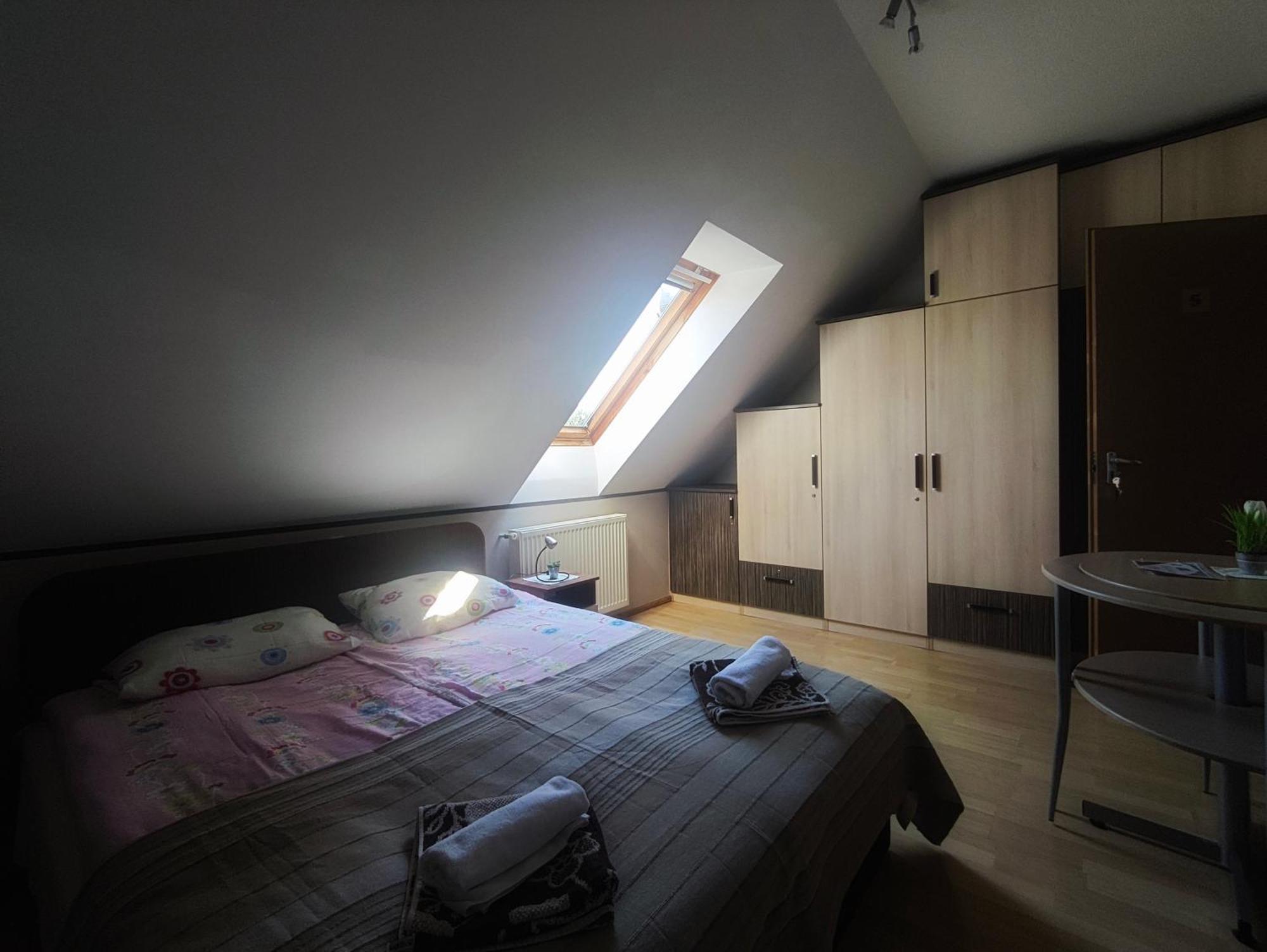 Illes Vendeghaz Hotel Keszthely Buitenkant foto